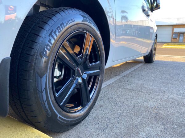 Wheel & Tyre Fitout
