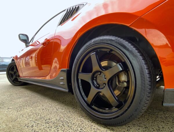 Wheel & Tyre Fitout